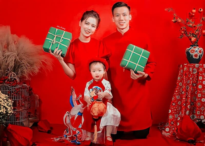 Gắn kết gia đình với bức ảnh Tết 2025 ngay tại nhà