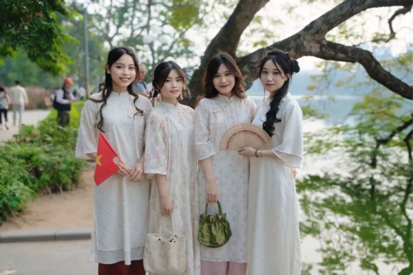 Địa điểm chụp ảnh Tết 2025 tuyệt đẹp chào đón xuân Ất Tỵ