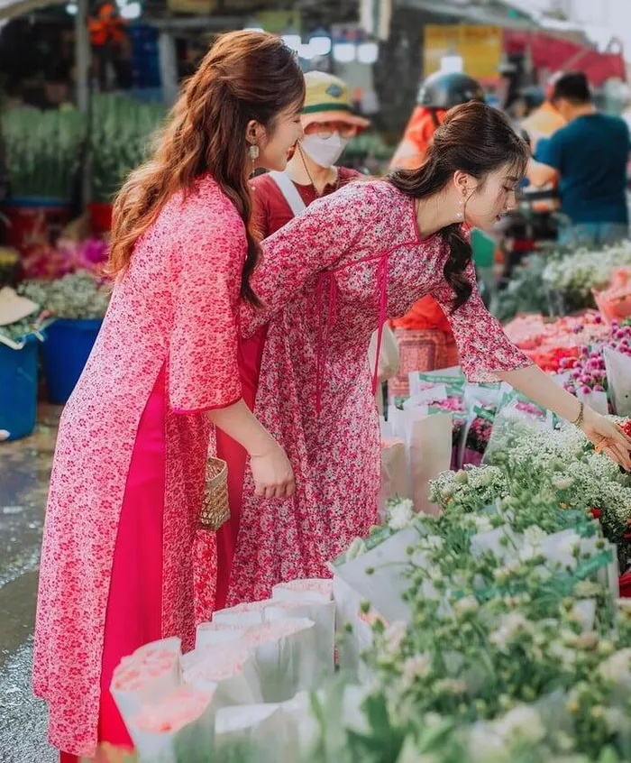 Xu hướng chụp ảnh Tết 2025 tại các chợ hoa Hà Nội