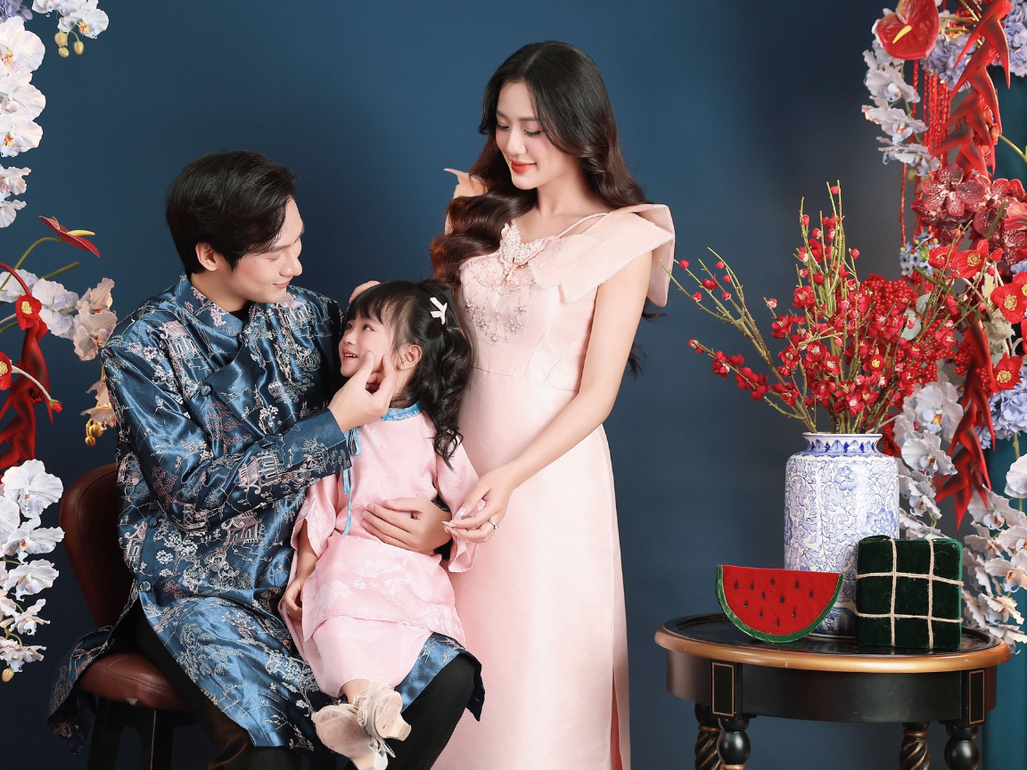 Vì sao chụp ảnh gia đình áo dài luôn được yêu thích qua nhiều thế hệ? Vì sao chụp ảnh gia đình áo dài luôn được yêu thích qua nhiều thế hệ?