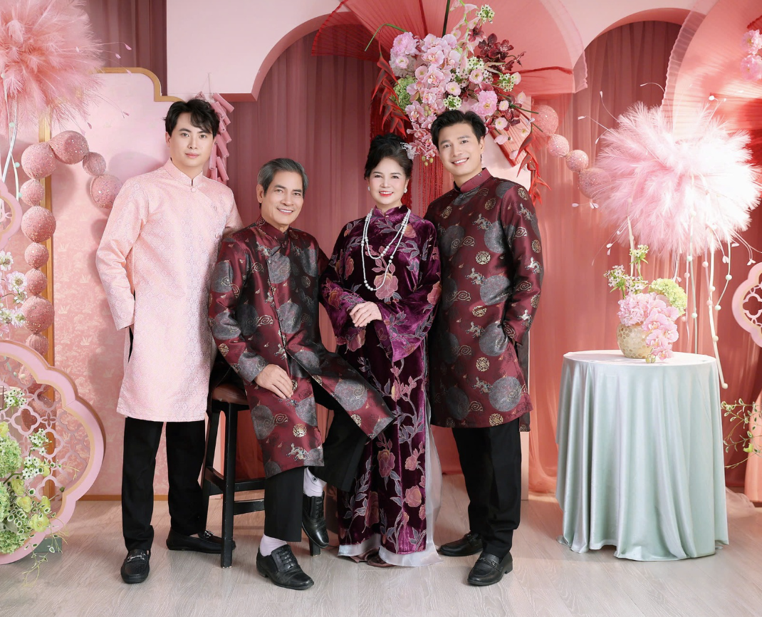 Báo giá dịch vụ chụp hình gia đình Tết 2026 tại TP.HCM chuyên nghiệp