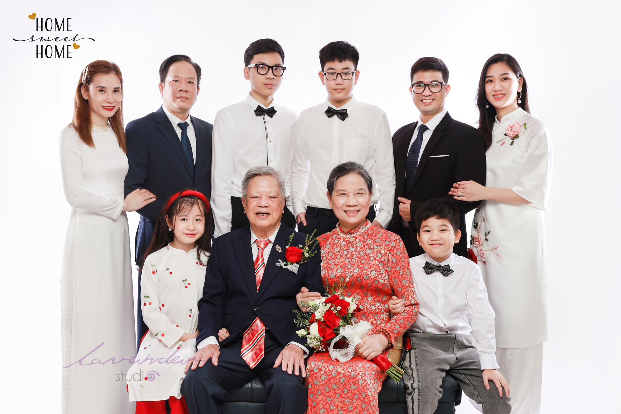 Báo giá dịch vụ chụp hình gia đình Tết 2026 tại TP.HCM chuyên nghiệp