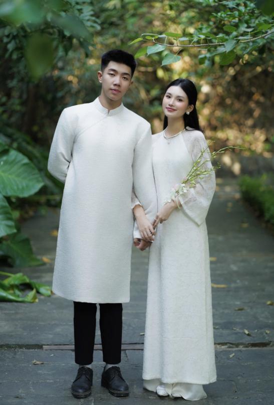 Gợi ý concept chụp ảnh couple áo dài vintage hot trend 2026 Gợi ý concept chụp ảnh couple áo dài vintage hot trend 2026