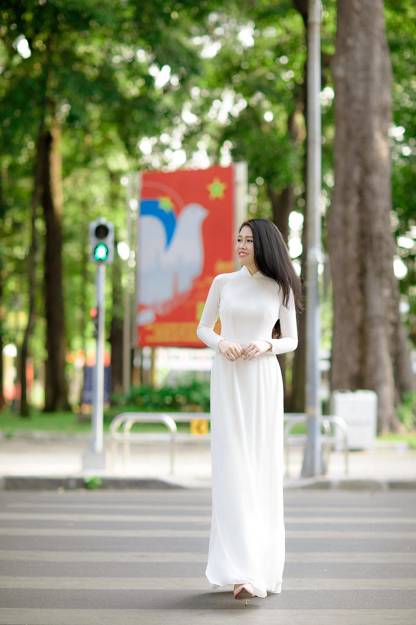 Góc chụp áo dài ngoài trời thơ mộng (2) Góc chụp áo dài ngoài trời thơ mộng (2)