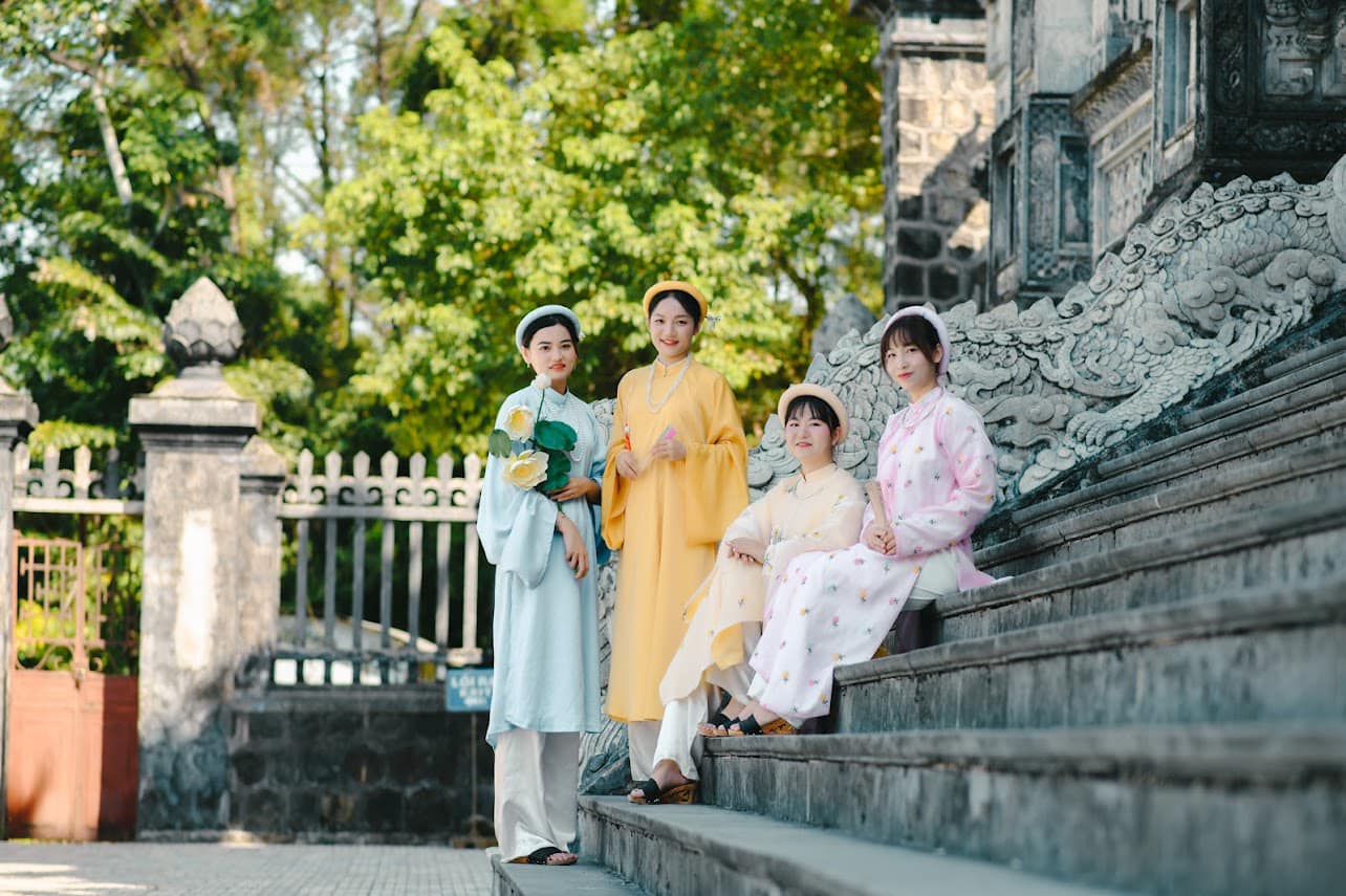 Kinh nghiệm chụp hình áo dài cổ phục đẹp (7)